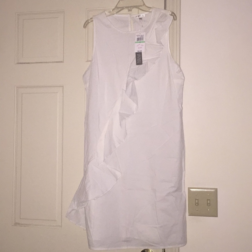 NWT White sleeveless Ruffle Dress